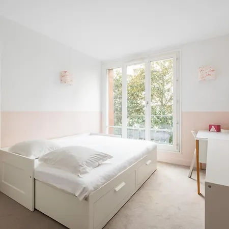 Veeve - Grand In Grey Apartment